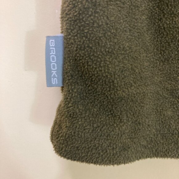 Brooks Polartec Womens Olive Green Sleeveless Fleece Top L  Warm & Lightweight - Picture 6 of 7